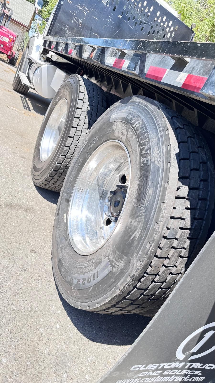 IVAN'S COMMERCIAL TIRES SERVICE · Gallery #105